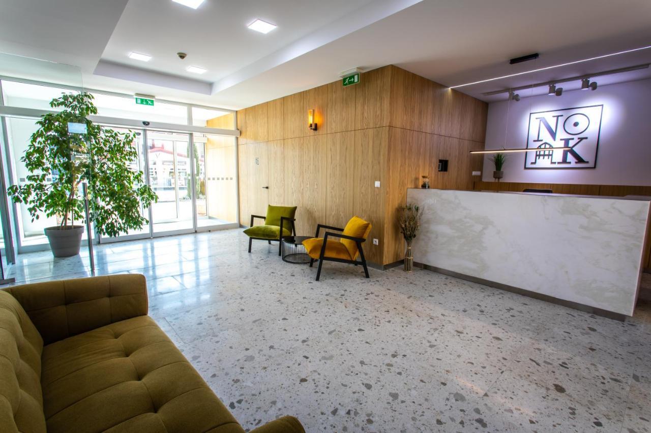 Hotel Novy Kastiel - Self Check-In Topoľčany Dış mekan fotoğraf